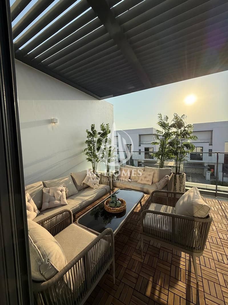 Ready-to-move-in villa - Registration fee discount - Golden residency - Freehold ownership - Easy installments for 4 years - Image 9