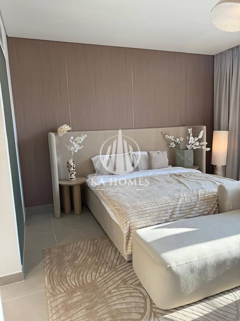 Ready-to-move-in villa - Registration fee discount - Golden residency - Freehold ownership - Easy installments for 4 years - Image 10