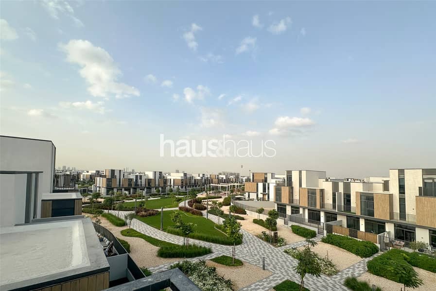 Single Row | Tenanted | G+2 | Park Backing Single Row | Tenanted | G+2 | Park Backing