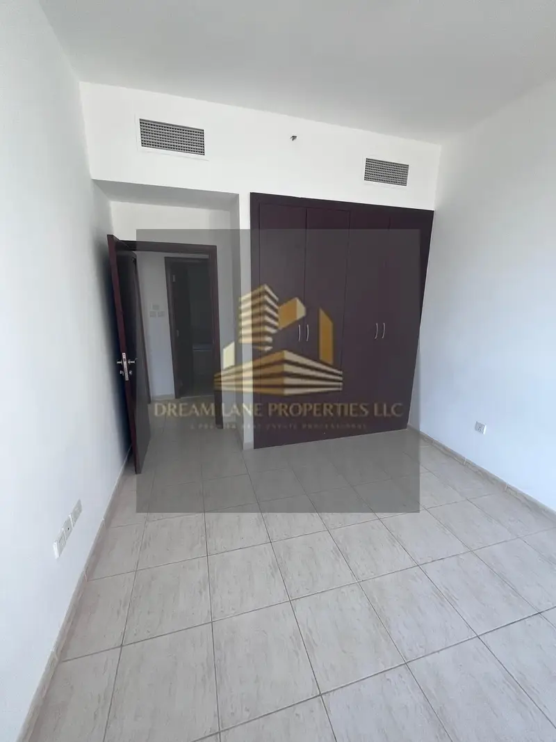 Apartment in Dubai - View 4