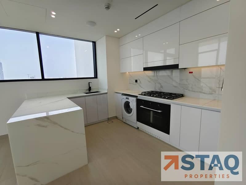 PRIME LOCATION | READY TO MOVE l PRIVATE POOL