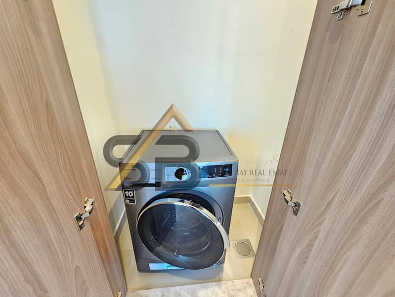 Burj Khalifa View | Fully Furnished 1 Bedroom | Laundry Room | All Amenities 98k - Image 6