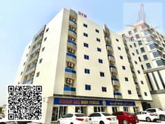 شقه غرفه وصاله و1 حمام وبلكونه في منطقه الروضه 2 بنايه عائلات فقط موقع ممتاز جدا