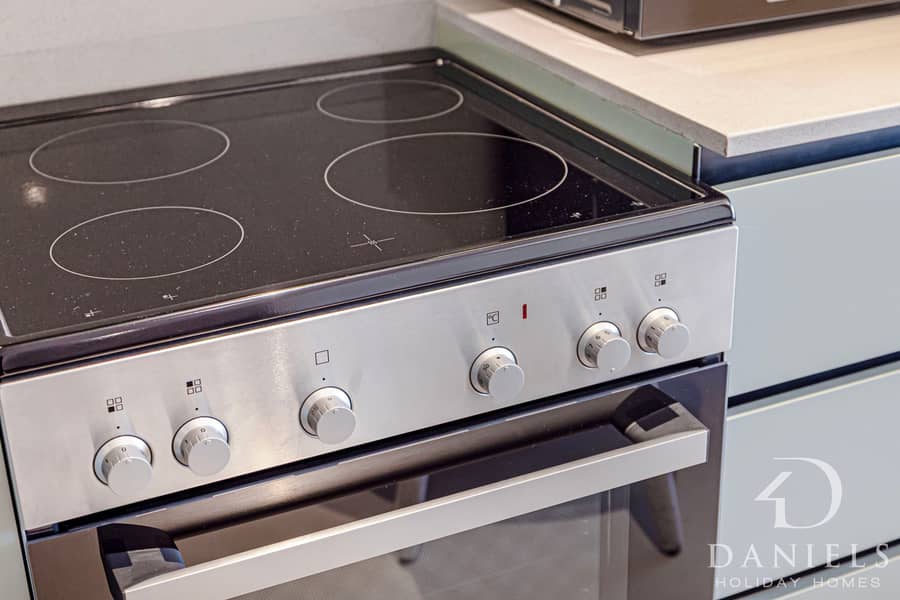 Daniels 1BR at Viridian by Central Park, City Walk - Image 15