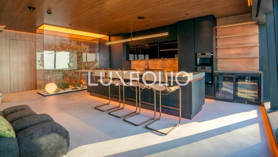 Ultra-High Luxury 2 Bedroom | Full Palm View | A Must See !