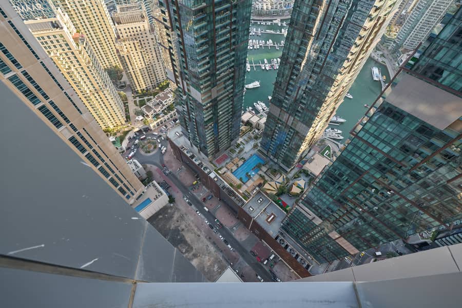 Vacant | Corner Marina View| Available! - Image 21