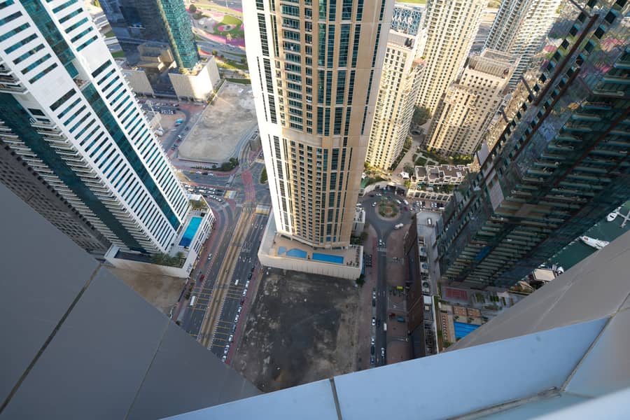 Vacant | Corner Marina View| Available! - Image 23