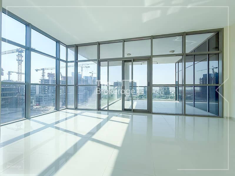 Golf View | Large Layout | Family Living