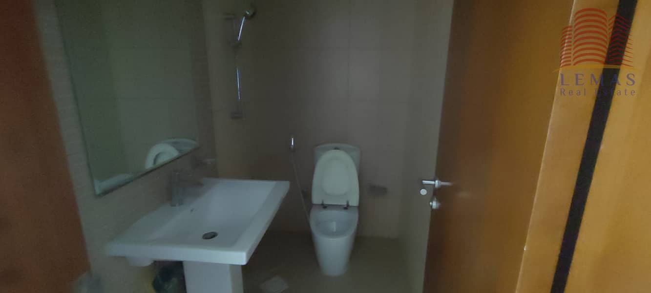 5 WhatsApp Image 2023-03-09 at 12.37. 42 PM. jpeg