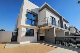 Single Row | Vacant 4-Bedroom Villa with Study