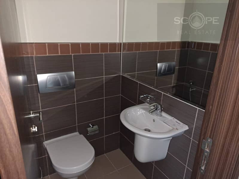 Canal View | Windsor Manor | 1111Sqft - Image 6