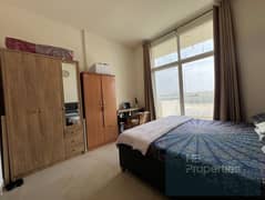 شقة في عزيزي بلازا،الفرجان 1 غرفة 1030000 درهم - 13905933