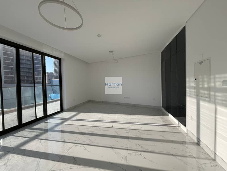 ROAD VIEW I SMART HOME I SPACIOUS I DUPLEX - Image 4