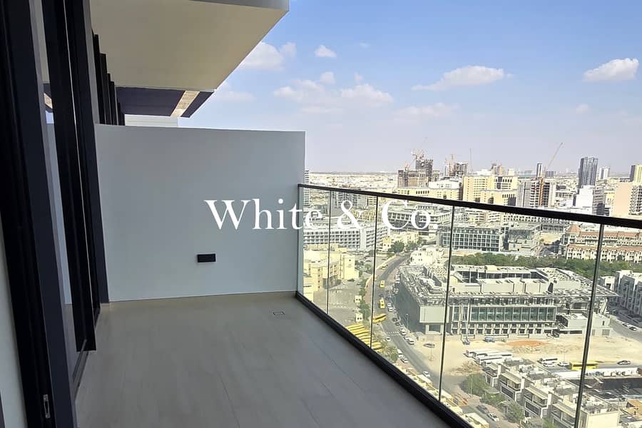 Pool Side | High Floor View | Investment Pool Side | High Floor View | Investment