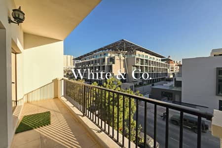 4 habitaciones Townhouse para en Venta en Jumeirah Village Circle (JVC), Dubai - Casa adosada en Jumeirah Village Circle (JVC),JVC District 10,Westar Les Castelets, 4 dormitorios, 2800000 AED - 13912034 4 habitaciones Townhouse para en Venta en Jumeirah Village Circle (JVC), Dubai - Casa adosada en Jumeirah Village Circle (JVC),JVC District 10,Westar Les Castelets, 4 dormitorios, 2800000 AED - 13912034