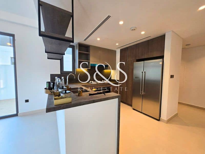 5BR+Study | Upgraded Unit | Solar Panels Installed