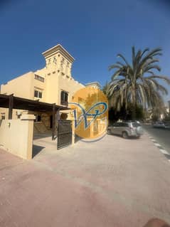 فلل رائعة - 4 غرف نوم + غرفةخادمة - جاهزة للسكن