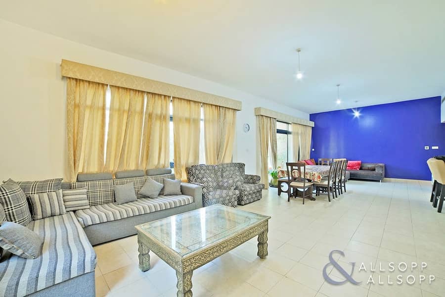 Large 3 Bedrooms | Full Pool View | 2 Parking