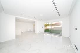 فیلا في معين 3،معين،البحيرات 3 غرف 410000 درهم - 13921622