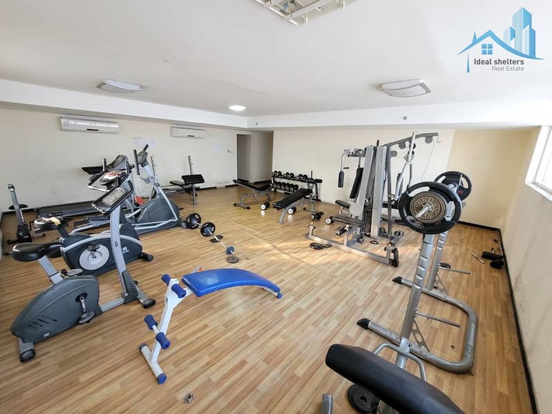 Spacious Apartment Near Indian Academy With Parking