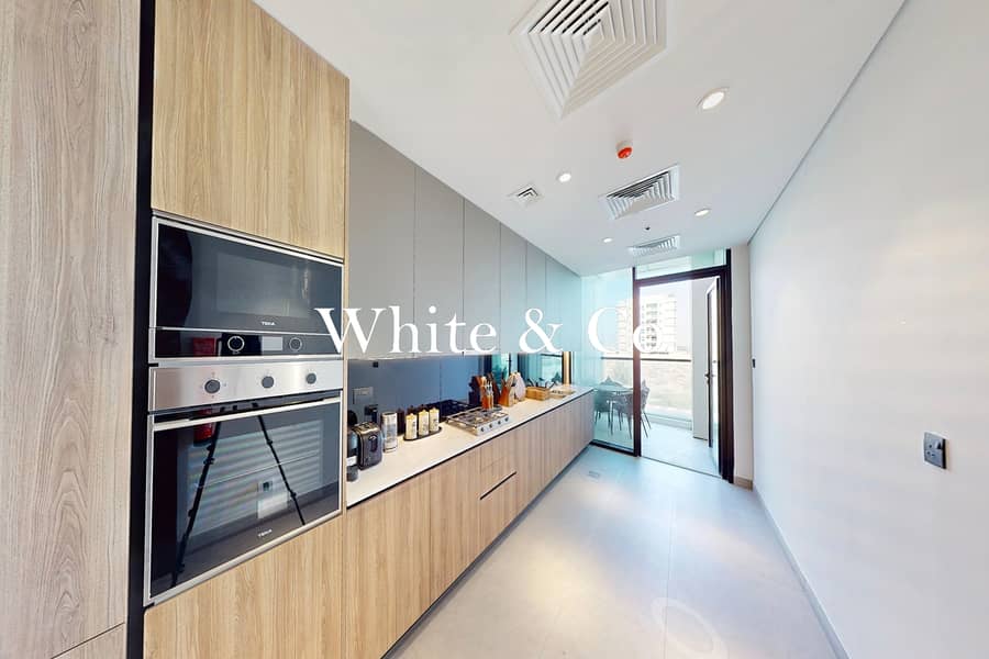 TOP FLOOR l HIGH-END FINISHES l BRAND NEW - Image 3