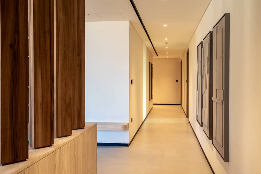 6 Corridor. jpg