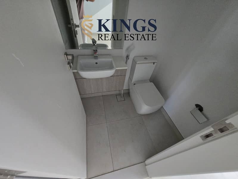 South Island 2BR Townhouse | Excellent Location - Image 9