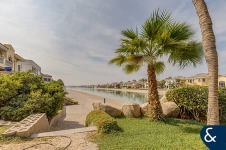 3 Bedroom Villa for Sale in Palm Jumeirah, Dubai - Gated Security | Exclusive | Upgraded Villa