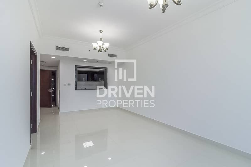 Huge-Layout 1 Bedroom Unit with Canal View Huge-Layout 1 Bedroom Unit with Canal View