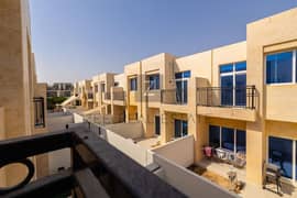 Spacious Townhouse I Brand New I Corner Unit