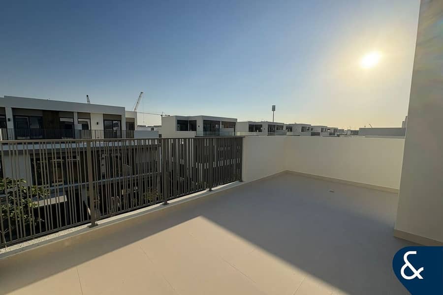 Full Upgrade | Open Kitchen | Green Belt - Image 2