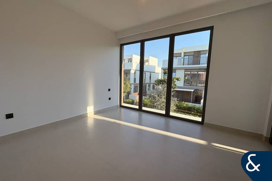 Full Upgrade | Open Kitchen | Green Belt - Image 15