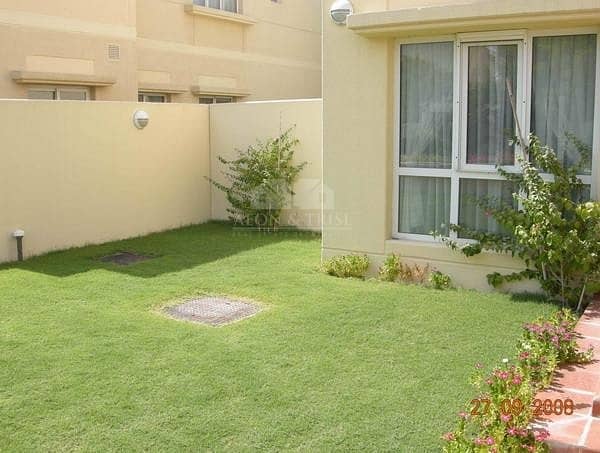 Huge Villa | Modern | Landscaped Private Garden Huge Villa | Modern | Landscaped Private Garden