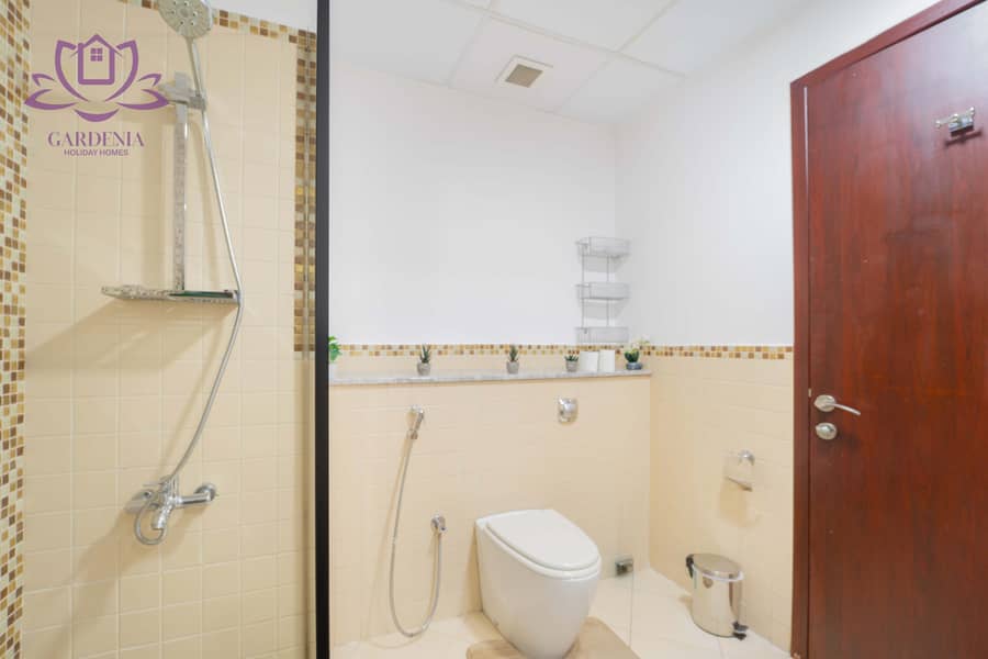 5 Bath 2 2. jpg