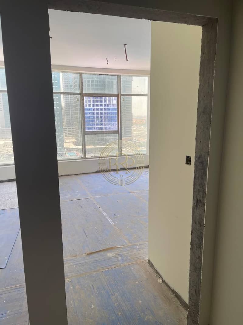 Premium Apartment I Contemporary Design & Comfort - Image 15