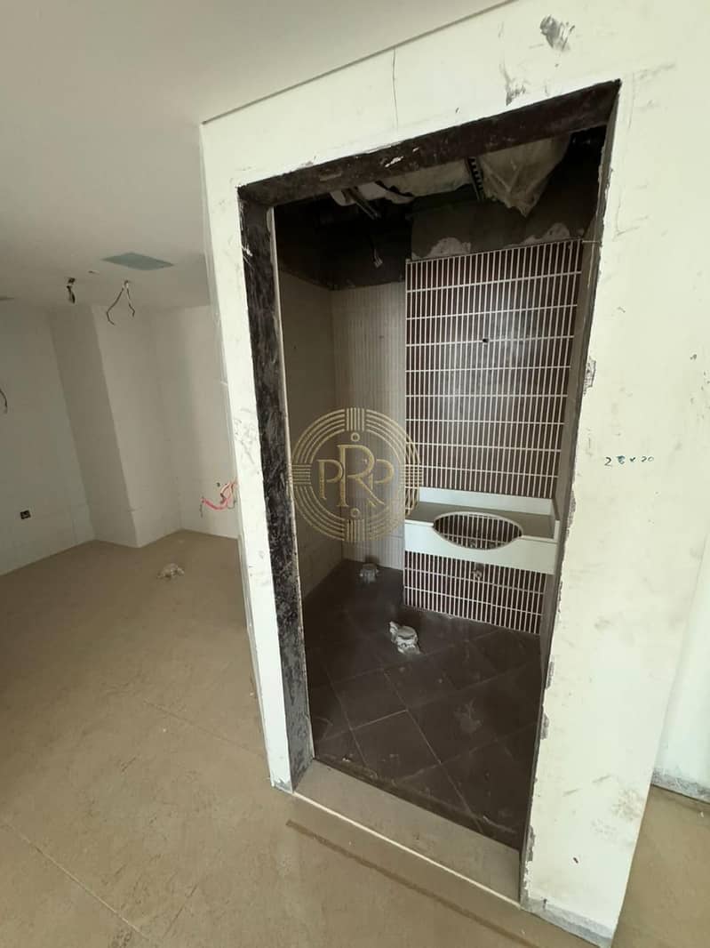 Premium Apartment I Contemporary Design & Comfort - Image 16