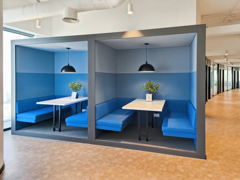 4 Regus_Abu Dhabi, Addax Tower_UAE_Centre 8858_Business Lounge. jpg
