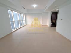 شقة في شارع حمدان 3 غرف 125000 درهم - 13935310