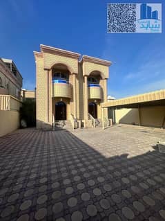 فيلا جاهزة للسكن | تصميم جميل | 04 غرف نوم رئيسية | للإيجار | المويهات | عجمان
