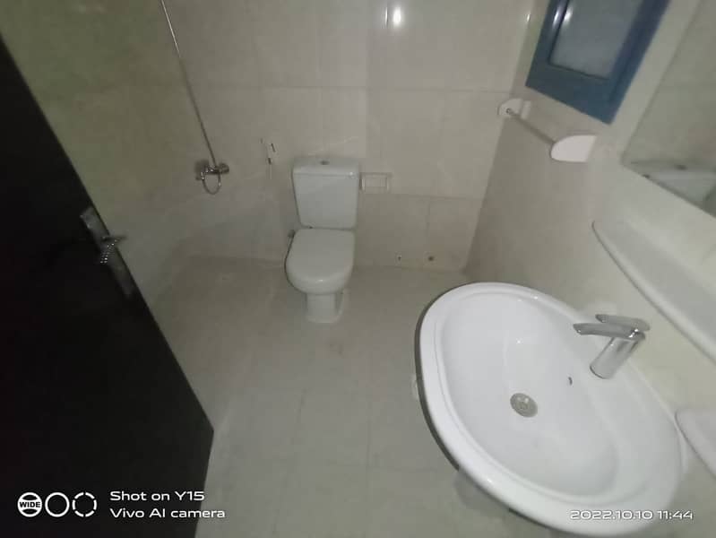 4 90bf5261-c978-4867-be07-501e494bc6ae. jpg