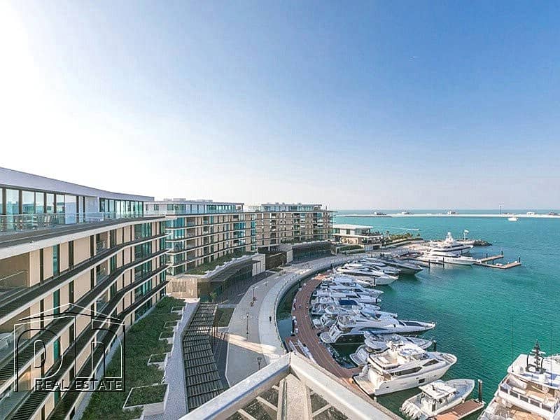 6 Stunning Full Floor Penthouse with Private pool