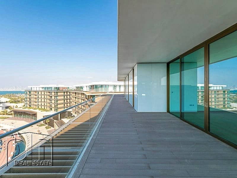 7 Stunning Full Floor Penthouse with Private pool