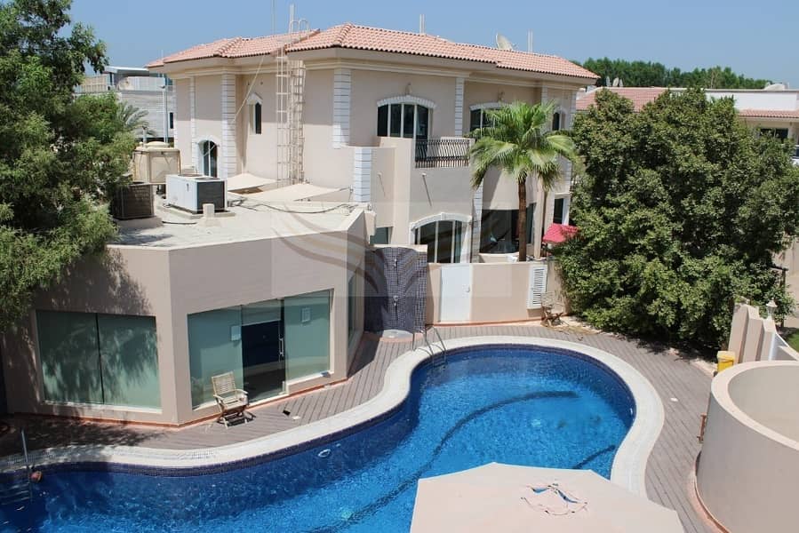 REPUTED 5BR COMPOUND VILLA IN JUMEIRAH