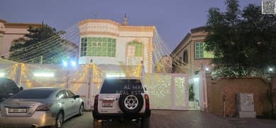 فيلا رائعة للبيع في عجمان، منطقة الروضة2، قريب من شروق مول بسعر مميز يشمل الكهرباء والمياءومكيفات . تتميز هذه الفيلا الفاخرة بتصميم داخلي فاخر، وتشط