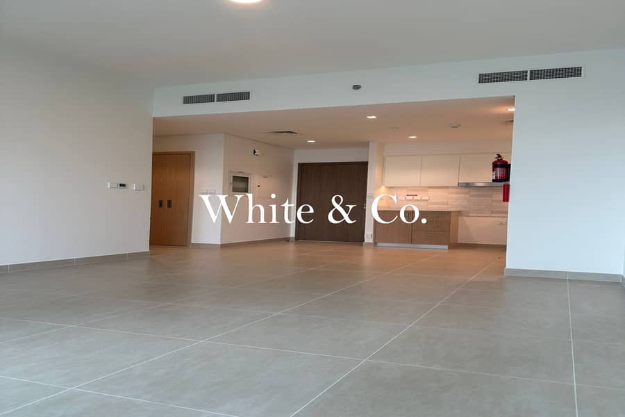 Chiller Free | Sea View | Brand New Chiller Free | Sea View | Brand New
