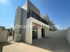 Single Row | 4BR | Corner Unit | Vacant