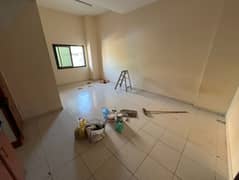 استديوللايجار السنوي فى الراشديه قريب برج الساعه وقريب الجمعيه التعاونيه الراشديه عجمان