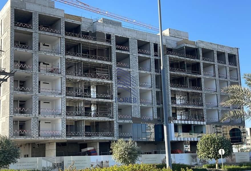 Handover Soon | Semi-Furnished Haven | Spacious - Image 4