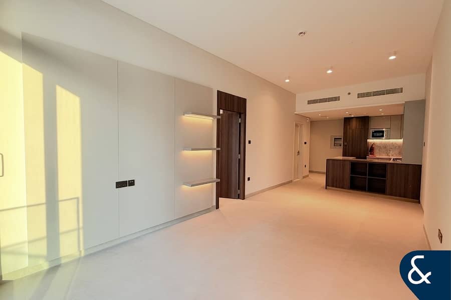 Exclusive | High Quality Finish | vacant Exclusive | High Quality Finish | vacant