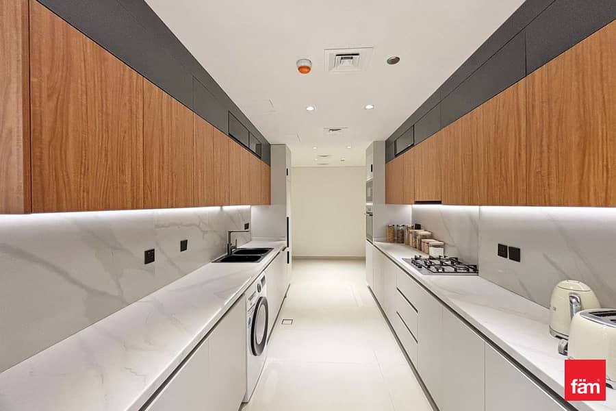 Brand New | Low Floor | Payment Plan | Pool View - Image 4